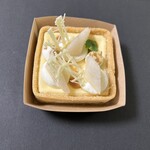 TART SQUARE - 梨チーズケーキ(750円)