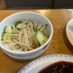 あれい - 小倉ホットケーキ(コーヒー付き)900円…胡瓜とモヤシの和え物も付いてました♪