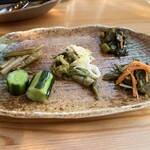 山草 - カレーライスと一緒に供された漬物