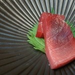 鮨 来多老 - 大間の鮪中とろ、赤身。