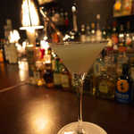 バーポラリス - ラ・フランスのカクテル。新鮮果実を使用