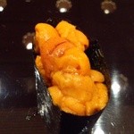 銀座 久兵衛 銀座本店 - 『ウニ』の軍艦巻き！甘くてトロトロ！クリームみたいなウニ～♪(^o^)丿