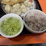 Nyuyoku Hanten - スープと十六殻米