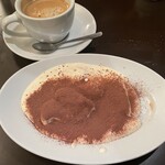 トラットリア ヴォーノ - ティラミス　コーヒーセット