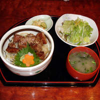 さくら - 和牛ステーキ丼(全体)