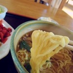 たまおか食堂 - 麺もいい感じ。