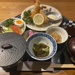とも舎 - 海老フライ定食　1430円
