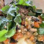 Harvest - チキンの下には野菜がたっぷり