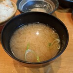 Nagomi - お味噌汁：お出汁も感じられ美味しく〆られました