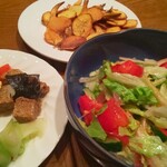 蔡菜食堂 - おつまみセット、ミョウガトマトサラダ、クワイ素揚げ