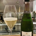 enoteca miyaji - Hubert Noiret
Piece des Aulnes Champagne
フランス シャンパーニュ産スパークリングワイン