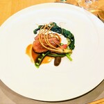 スシュ - メインディッシュ　鴨肉のポワレ