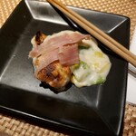 海鮮 イタリアンバル ルチアーノ - あのオブジェから切り出した生ハムにチーズクリームパングラタンをこちらも個別盛りにしていただきました！