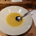 海鮮 イタリアンバル ルチアーノ - 本日の温かいスープはえのきとなんだっけ？しかも2口写メの前に飲んじゃった〰️‼️