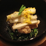 麻布 かどわき - 昆布〆の鯛 助惣鱈の卵（鱈子？）和え　(2013/11)