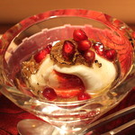 麻布 かどわき - 苺とリコッタチーズ　蜂蜜漬けトリュフがけ　(2013/11)