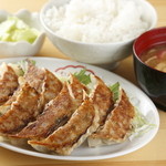 ARASH Exotic Dining - 餃子定食700円