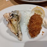 8TH SEA OYSTER Bar - 焼き牡蠣と牡蠣フライ