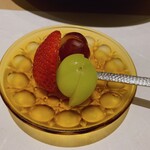 代官山 鮨 たけうち - 〆のフルーツ