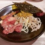 Sumibi Yakiniku Horumon Kuu - おつまみ