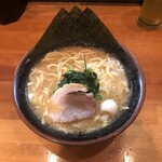 横浜家系ラーメン だるま家3 逗子店 - 