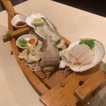 Izakaya Futami Sakaba - 落部漁港（貝3種盛り）牡蠣・つぶ・ホタテ