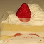 銀座コージーコーナー - 料理写真:苺のショートケーキ490円(税抜)