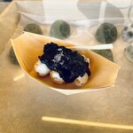 えにかいたもち - 舟団子（ごまだれ）