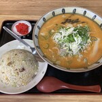 Ra-Men Aji Ichi - ラーメンセット(辛味噌＋半チャーハン)