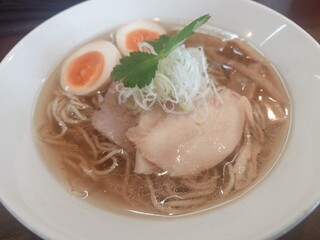 Ramen Kasumi - かいだしやコラボ限定麺 味玉魚貝清湯塩ラーメン(1,050円)全粒粉いり細ちぢれ麺いいね。