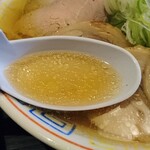 中華そば ちくりん - これ〜、、早朝から疲れた心身をジンワリと暖めてくれる優しい味わいの旨味炸裂スープ。