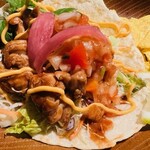 Mexican Dining Hana-Hana - Pollo　de　MOLE　メキシコで人気のカカオ・チキンで作るタコス