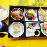 Yuuzen Sakura - 松花堂弁当