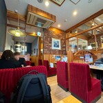 コメダ珈琲店 - 内観