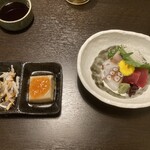 旬菜旬魚 きくの - 付き出し、刺身盛り