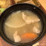 とんかつ けい太 - 具材たっぷりのトン汁