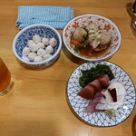 しげきん - 銀杏、里芋の揚げ出し、お刺身三点盛り全部390円！