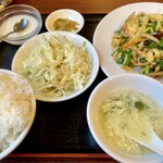 天王軒 - 定食　ニラと干し豆腐の炒め¥800  ご飯大盛りは無料
