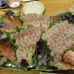 鍵屋 - 皿盛りその２　、ウッカリカサゴ、キジハタ、石鯛の姿造り