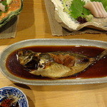 鍵屋 - 鯵の煮付け