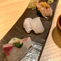 焼うおいし川  六本木凛華楼 - お造り(しまあじ、かれい、甘エビ)