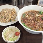 台流屋台 御気樂 - 台湾ラーメンとミニ炒飯セット