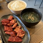 焼肉 ホルモン 飛助 - 料理写真: