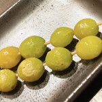 三酉屋 - ぎんなん串242円