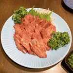 三酉屋 - 馬刺し880円