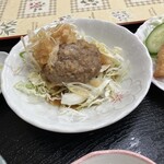 高橋食堂 - おろしに移動してもらい、こんもり感を披露。