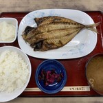 ヒモノ食堂 - アジ　定食