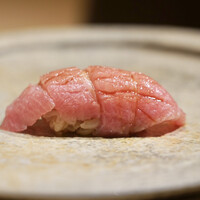 鮨 由う - 