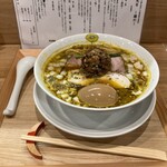 麺に光を 離れ - 
