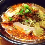 小四川 - 肉入りの成都坦々麺（830円）